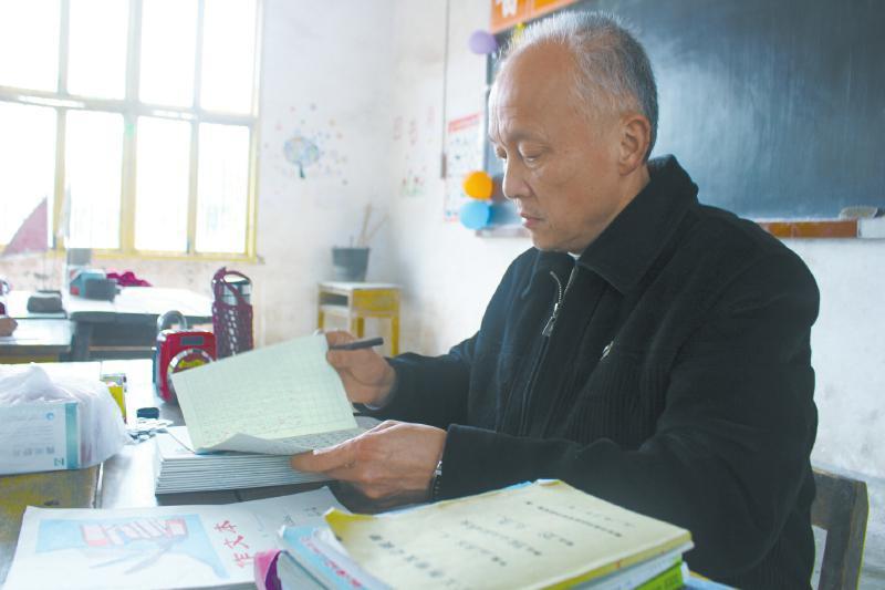 男生適合讀師范大學(xué)嗎前途如何?選師范大學(xué)在其他省容易就業(yè)嗎