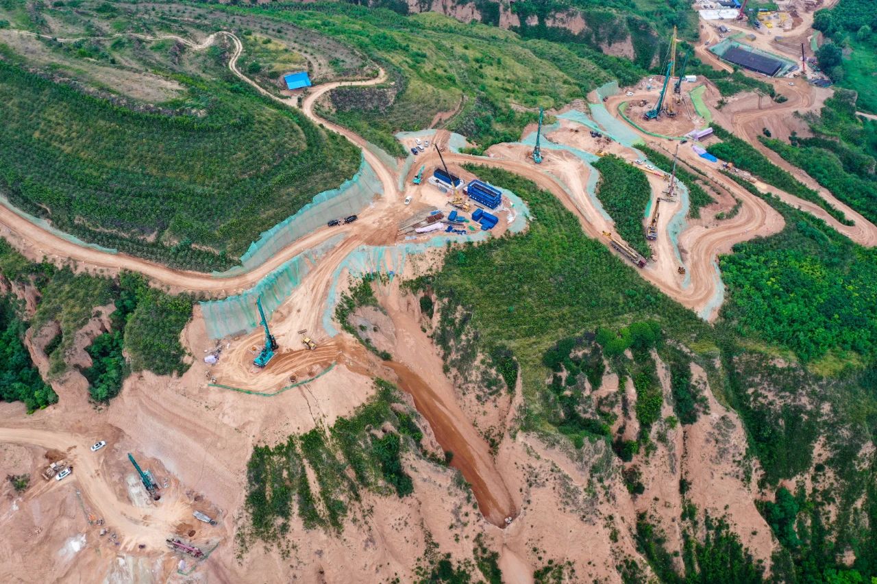 天塹施工，玉皇閣二號(hào)特大橋樁基主力軍是山河智能旋挖鉆機(jī) | 百年風(fēng)華筑錦繡山河（3）