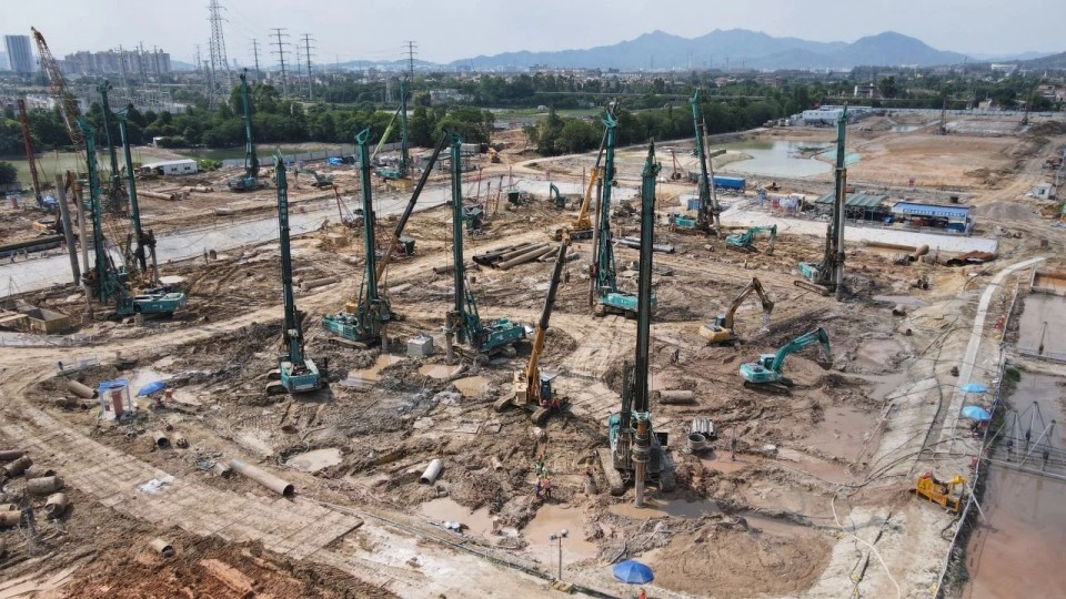 近20臺“山河綠”裝備實力集結，助力廣佛西環工程建設跑出“加速度”