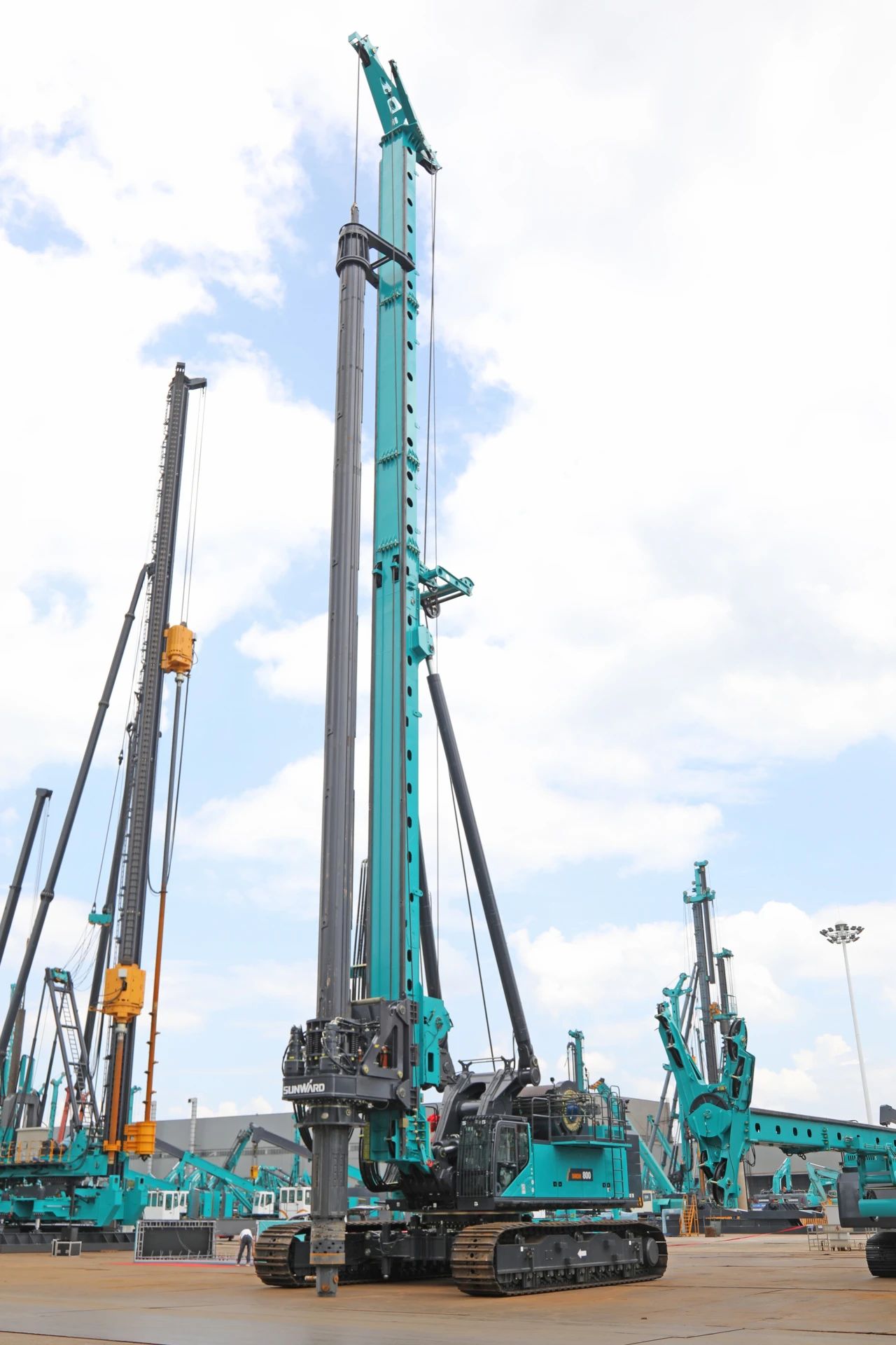 “破紀錄王者”再出征！山河智能SWDM800旋挖鉆機成功交機